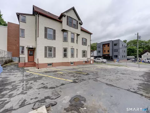 16 Hurlburt St, New Britain, CT 06051
