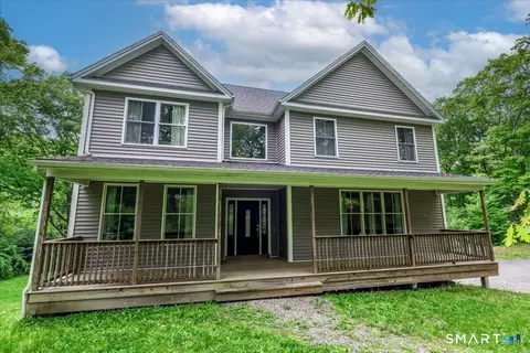 127 Putnam Park Rd, Bethel, CT 06801