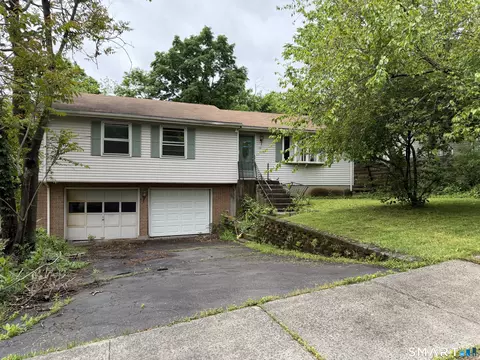 16 Ardmore St, New Britain, CT 06053
