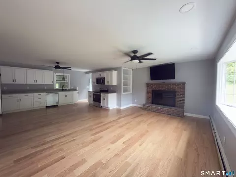 Living - 44 Polly Ave, Killingly, CT 06239 photo 4 of 8