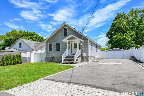 222 Hamilton St, Meriden, CT 06451
