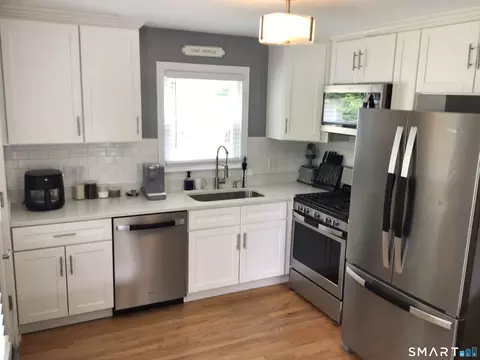 Kitchen - 28 Thayer Rd, Hamden, CT 06514 photo 3 of 4