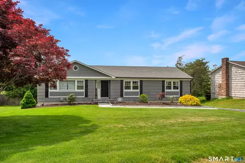 11 Whippoorwill Rd, Bethel, CT 06801