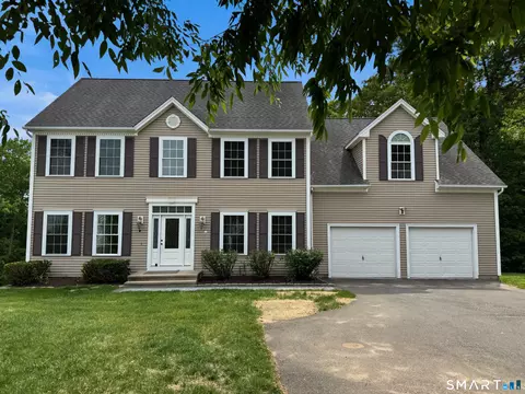 30 Castlewood Dr #30, Monroe, CT 06468