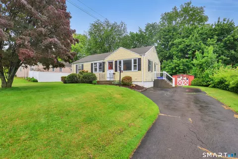 19 Litchfield Pl, Rocky Hill, CT 06067