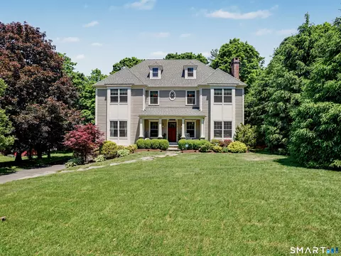 5 Ginos Way, Ridgefield, CT 06877