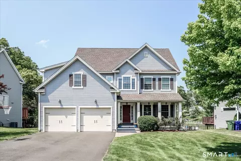 16 Fieldstone Ln, Southington, CT 06489