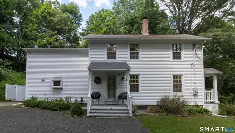 150 Chestnut St, Branford, CT 06405