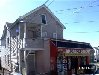 17 Bronson St, Waterbury, CT 06704