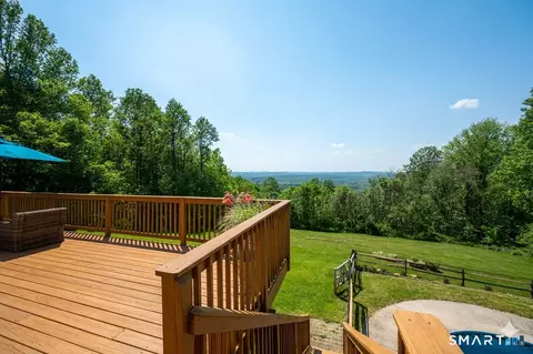 20 Timber Ln, New Milford, CT 06776