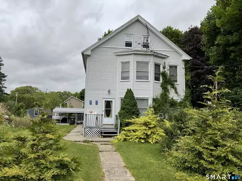 25-27 Pleasant St, Plainfield, CT 06374