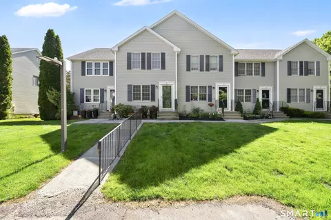6 White Tail Ln #6, Wallingford, CT 06492