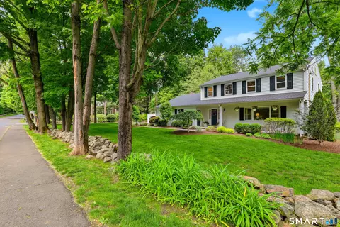 201 Middlesex Rd, Darien, CT 06820