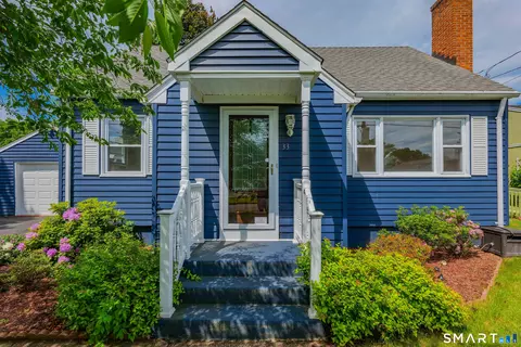 33 Dorothy Rd, East Hartford, CT 06118