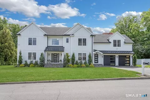 20 Saint Marc Ln, Fairfield, CT 06824
