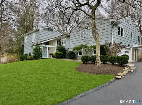 71 High Point Rd, Westport, CT 06880