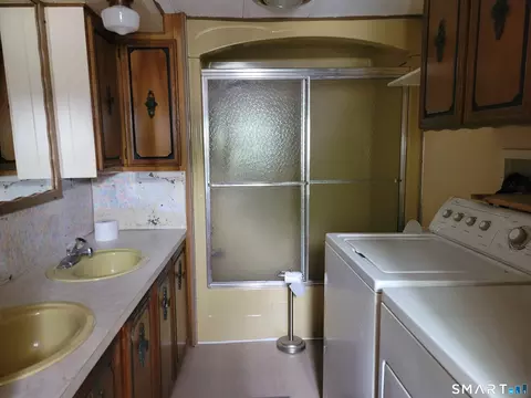 79 A St, Groton, CT 06340 photo 7