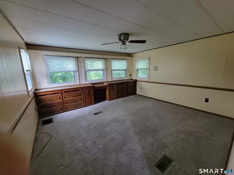 79 A St, Groton, CT 06340 photo 5