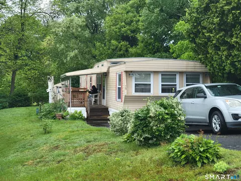 79 A St, Groton, CT 06340
