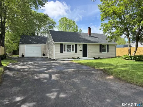 66 Middle Dr, East Hartford, CT 06118