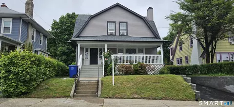 34 Harlem Ave, Bridgeport, CT 06606