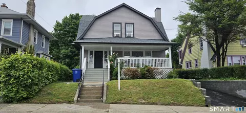 34 Harlem Ave, Bridgeport, CT 06606
