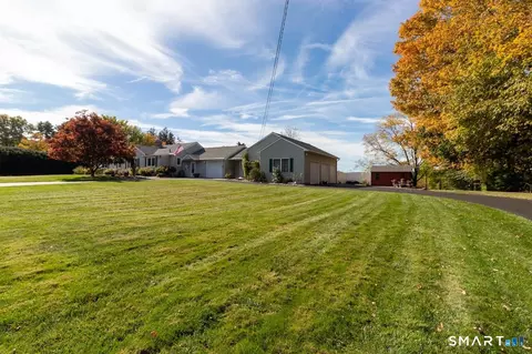 Exterior - 763 North St, Suffield, CT 06078 photo 2 of 4