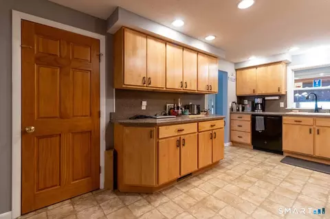 Kitchen - 763 North St, Suffield, CT 06078 photo 4 of 5