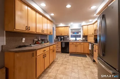 Kitchen - 763 North St, Suffield, CT 06078 photo 2 of 5