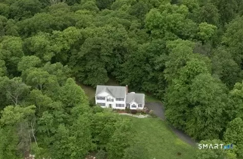15 Sarah Dr, Oxford, CT 06478