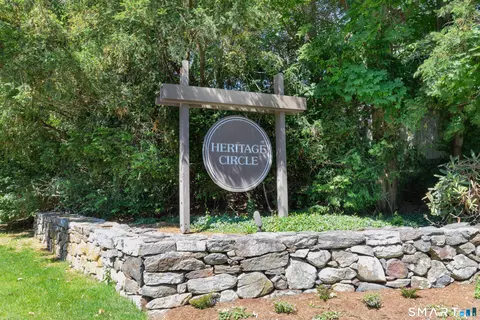 10 Heritage Cir #A, Southbury, CT 06488