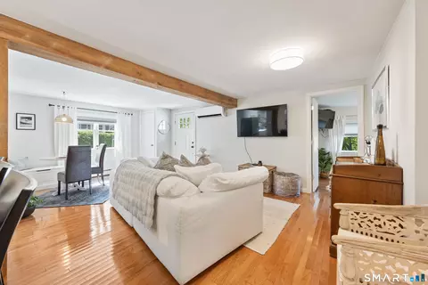 Living - 18 Willow Ln, Morris, CT 06763 photo 1 of 2