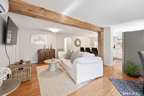 Living - 18 Willow Ln, Morris, CT 06763 photo 2 of 2