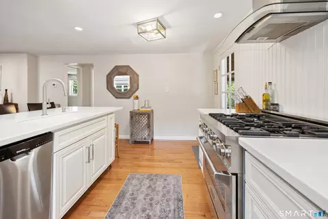 Kitchen - 18 Willow Ln, Morris, CT 06763 photo 6 of 7