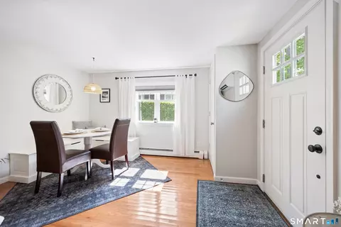 Entry Way - 18 Willow Ln, Morris, CT 06763 photo 1 of 2