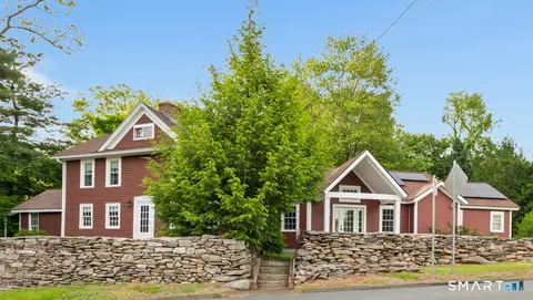 539 Hopewell Rd, Glastonbury, CT 06073