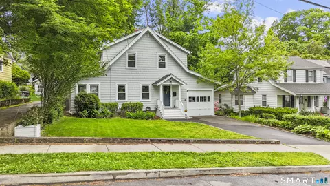 52 Bon Air Ave, Stamford, CT 06907