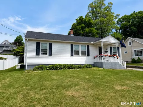 98 Washington Ave, Seymour, CT 06483