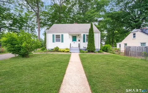 15 South Ct, Meriden, CT 06450