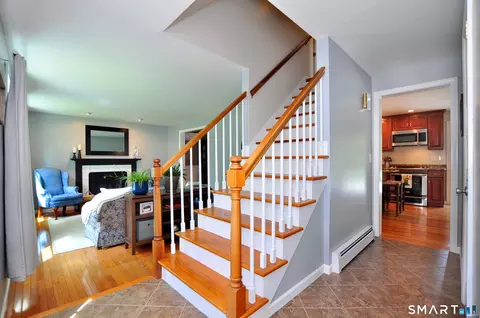 Entry Way - 22 Pebblebrook, Windsor, CT 06095 photo 3 of 9