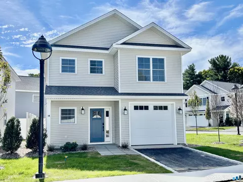 14 Fieldstone Ct #14, Bethel, CT 06801