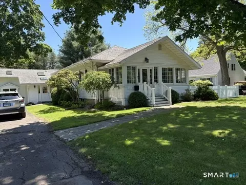 277 Church St, Guilford, CT 06437