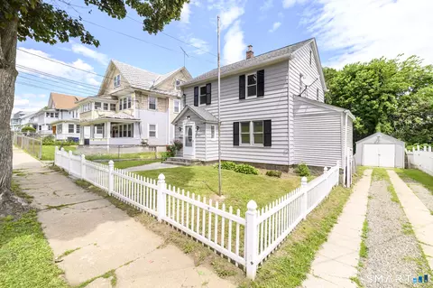 206 Ridgefield Ave, Bridgeport, CT 06610