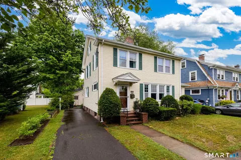 Exterior - 47 Harmon St, Hamden, CT 06517 photo 2 of 6