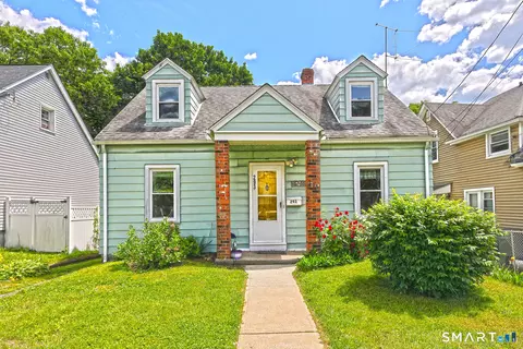 293 Pleasantview Ave, Bridgeport, CT 06606