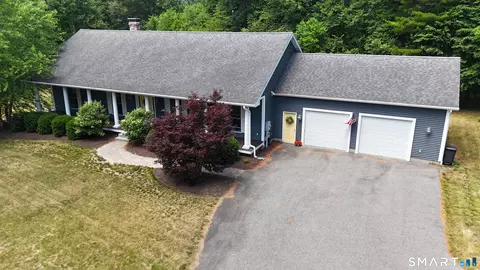 17 Blackwells Lndg, Brooklyn, CT 06234