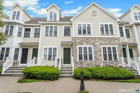 39 Maple Tree Ave #60, Stamford, CT 06906