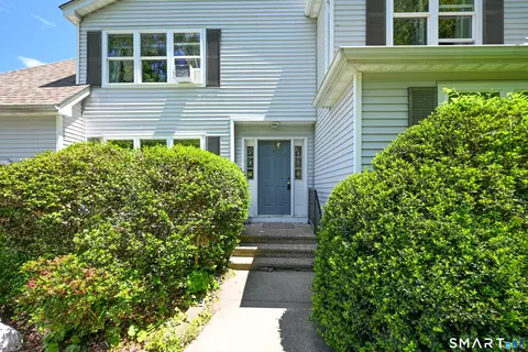 6 Warren Dr #6, Seymour, CT 06483