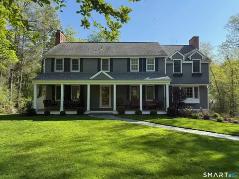 76 Paper Chase Trl, Avon, CT 06001