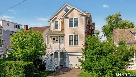 787 Rowland Rd, Fairfield, CT 06824